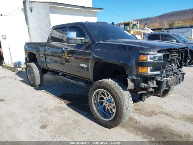  Salvage Chevrolet Silverado 2500