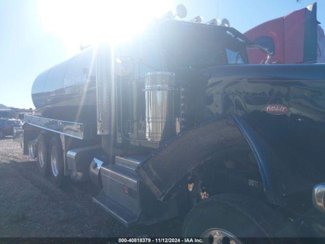  Salvage Peterbilt 389