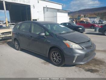  Salvage Toyota Prius v