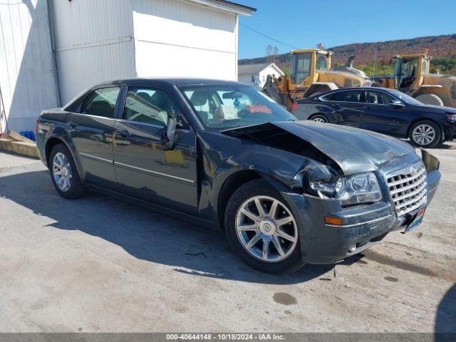  Salvage Chrysler 300