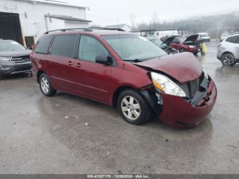  Salvage Toyota Sienna