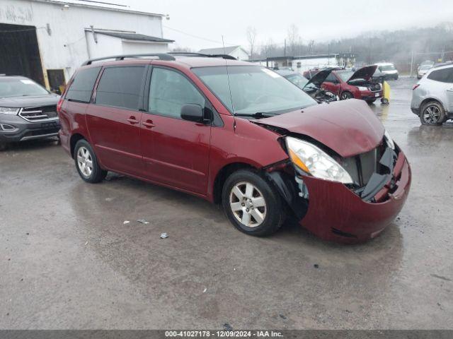  Salvage Toyota Sienna