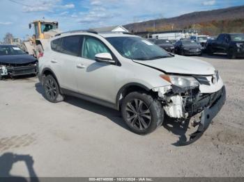  Salvage Toyota RAV4