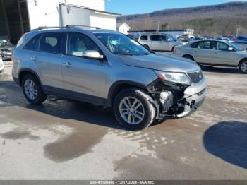  Salvage Kia Sorento