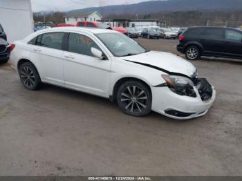  Salvage Chrysler 200