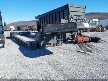  Salvage Trailer Alpha Hd Trailer Lowboy