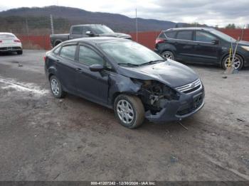  Salvage Ford Fiesta