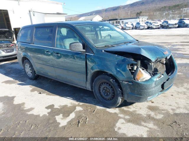  Salvage Chrysler Town & Country