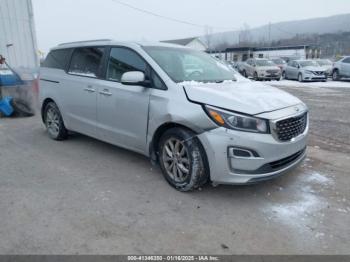  Salvage Kia Sedona