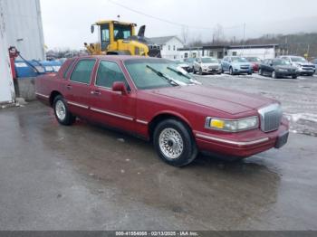  Salvage Lincoln Towncar