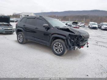  Salvage Jeep Cherokee