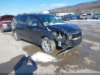  Salvage Kia Sedona