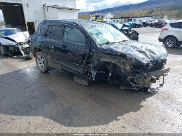  Salvage Jeep Compass
