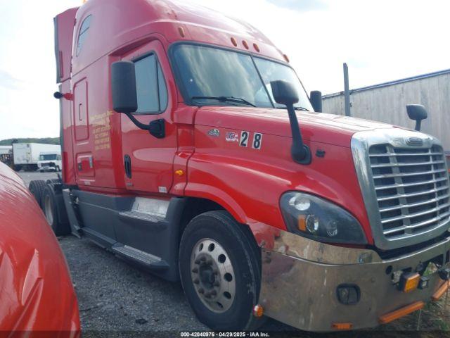  Salvage Freightliner Cascadia 125