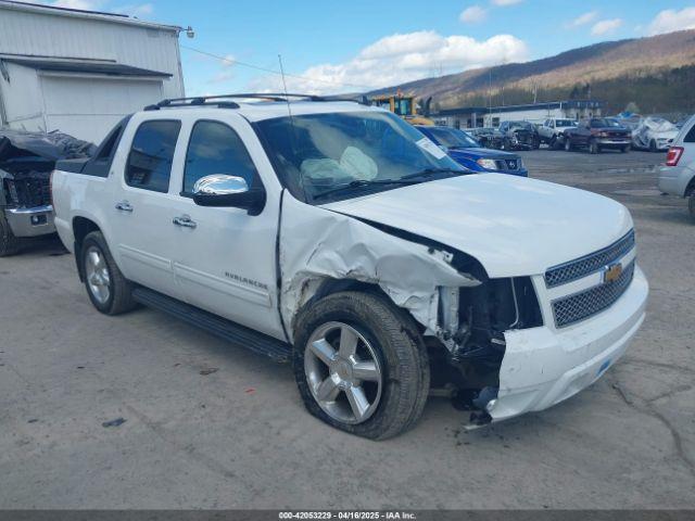  Salvage Chevrolet Avalanche 1500