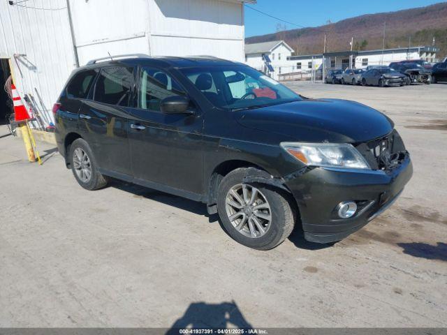  Salvage Nissan Pathfinder