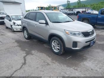  Salvage Kia Sorento