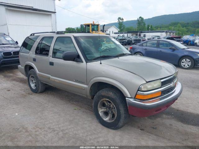  Salvage Chevrolet Blazer