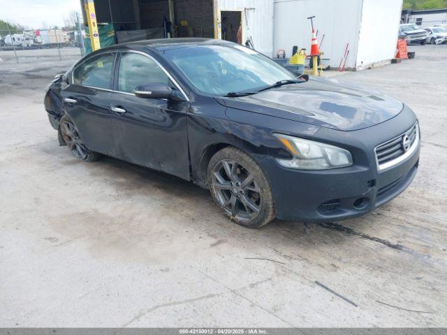  Salvage Nissan Maxima