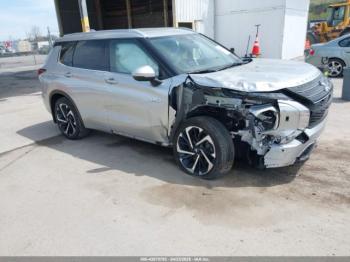  Salvage Mitsubishi Outlander