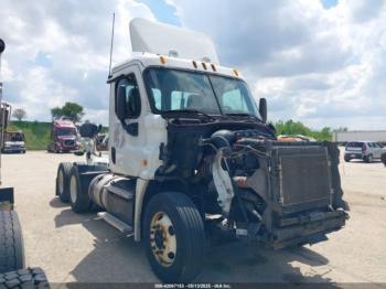  Salvage Freightliner Cascadia 125