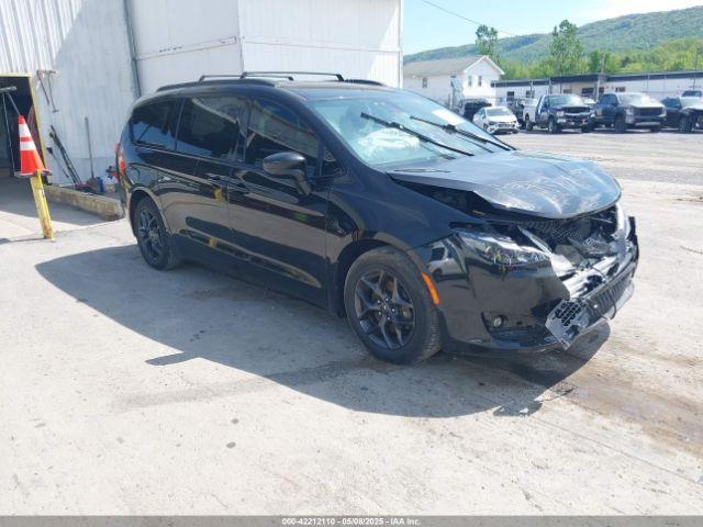  Salvage Chrysler Pacifica