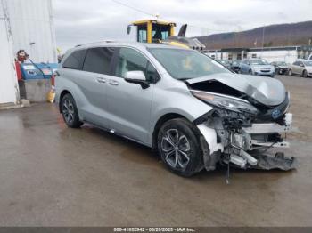  Salvage Toyota Sienna