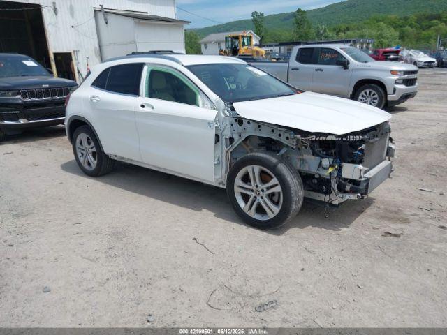  Salvage Mercedes-Benz GLA