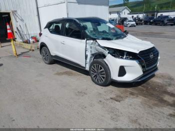  Salvage Nissan Kicks