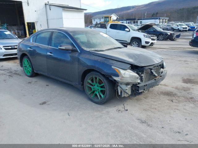  Salvage Nissan Maxima