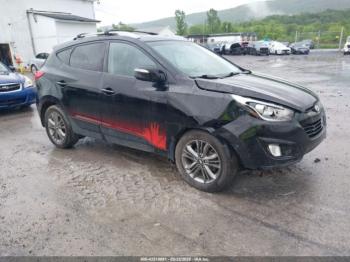  Salvage Hyundai TUCSON