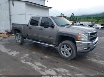  Salvage Chevrolet Silverado 2500