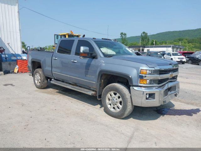 Salvage Chevrolet Silverado 2500