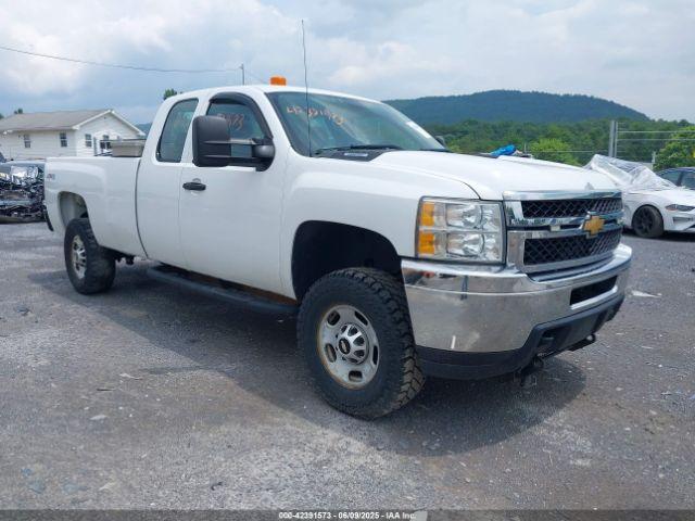  Salvage Chevrolet Silverado 2500