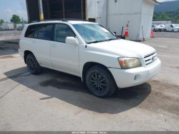  Salvage Toyota Highlander