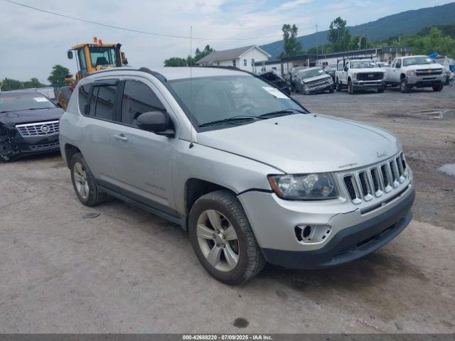  Salvage Jeep Compass