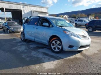  Salvage Toyota Sienna