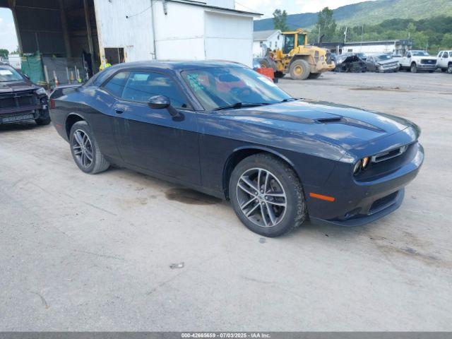  Salvage Dodge Challenger