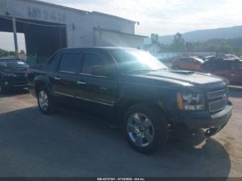  Salvage Chevrolet Avalanche 1500