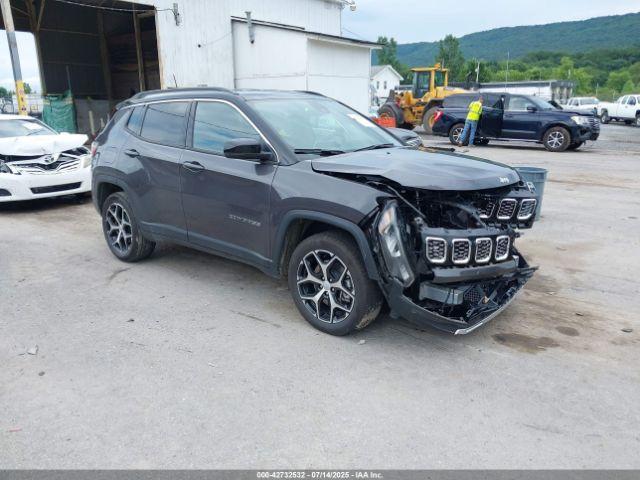  Salvage Jeep Compass