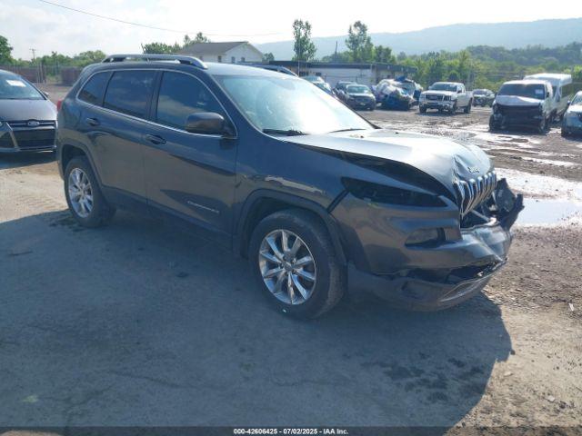  Salvage Jeep Cherokee