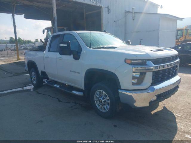  Salvage Chevrolet Silverado 2500