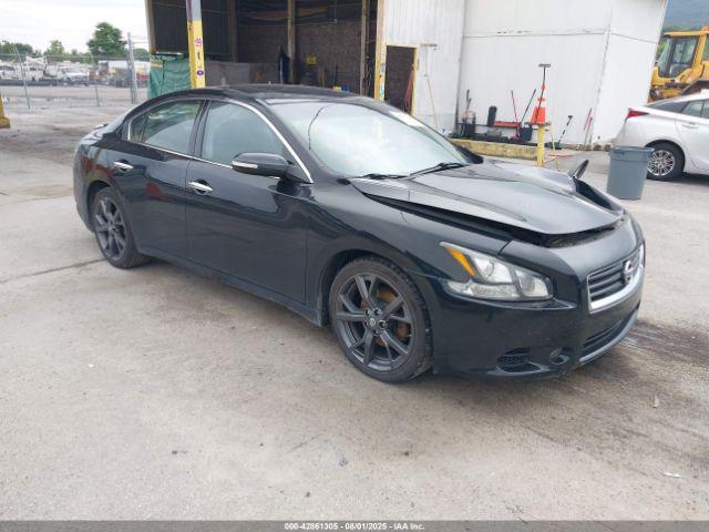  Salvage Nissan Maxima