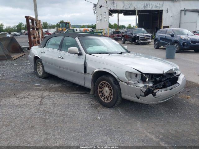  Salvage Lincoln Towncar