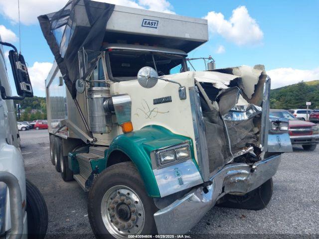  Salvage Kenworth Construction