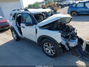  Salvage Ford Bronco