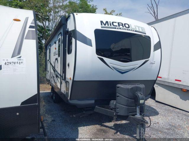  Salvage Flagstaff 25fkbs Travel Trailer
