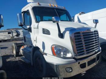  Salvage Freightliner Cascadia 113
