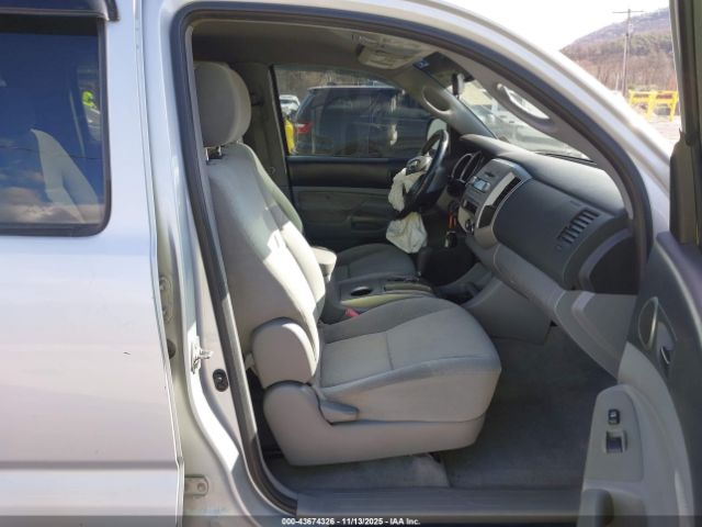 Toyota Tacoma Base V6 Image 3