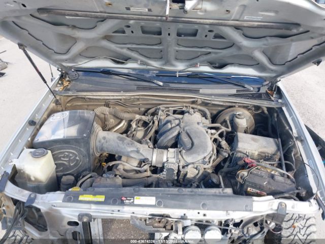 Toyota Tacoma Base V6 Image 9